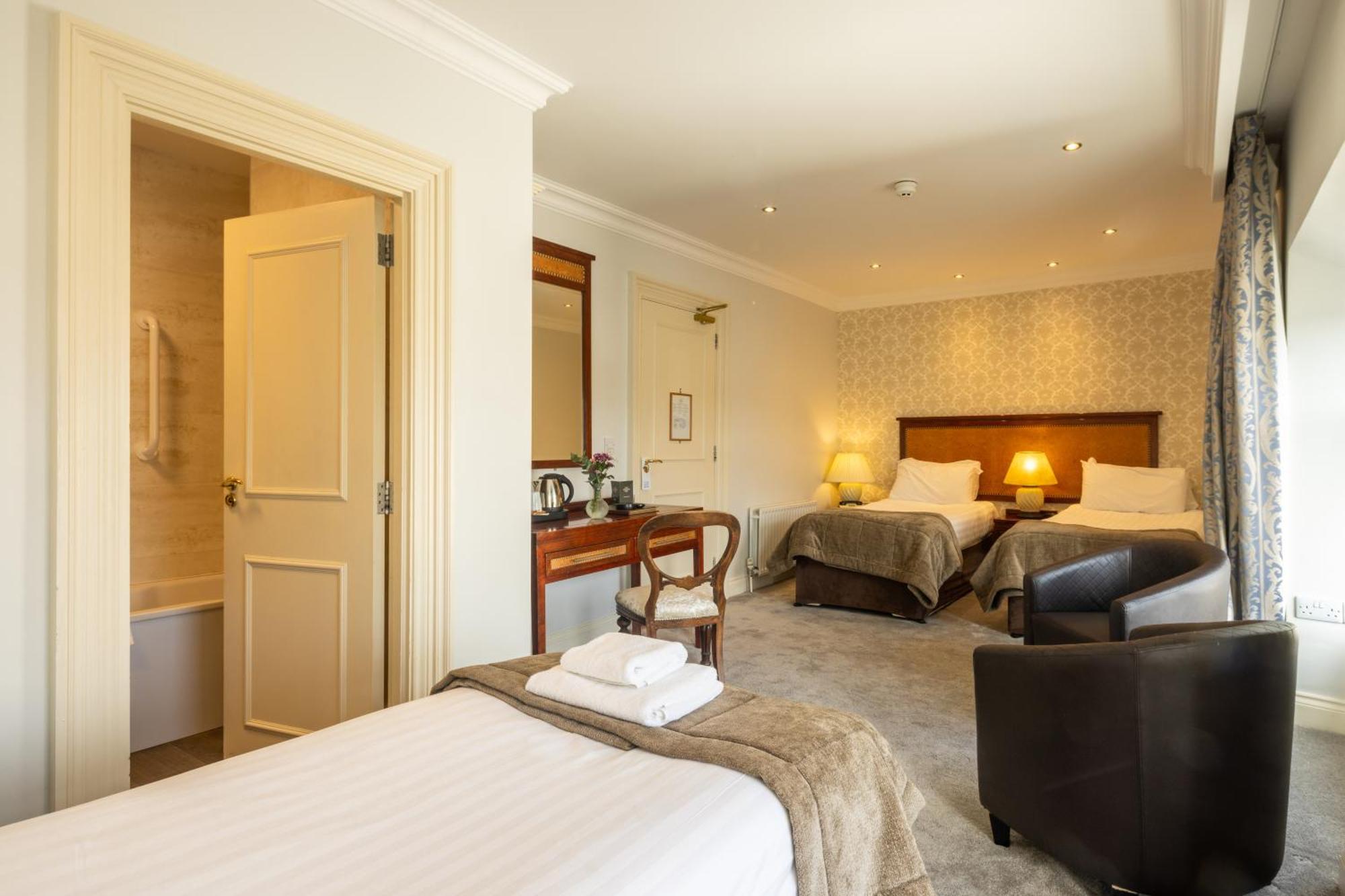 West Cork Hotel Skibbereen Exteriör bild